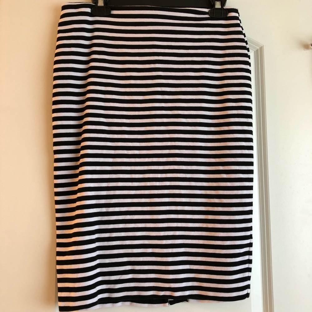 Merona size 8 pencil skirt